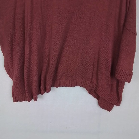 Olive & Vine Super Oversized Asymmetrical Hem Sweater Size Small in Rust Brown - Picture 5 of 13